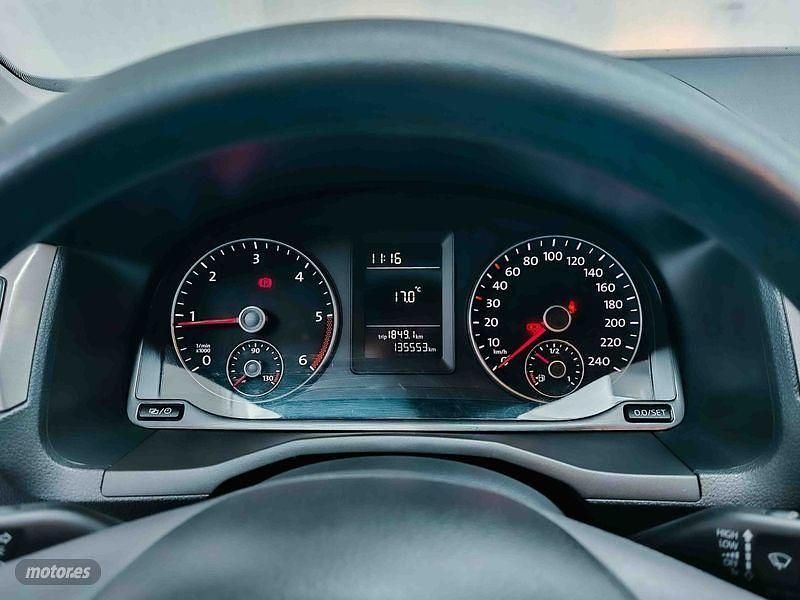 Usado VW Caddy Maxi Trendline 102 CV (75 kW) 2018 Blanco Monovolumen