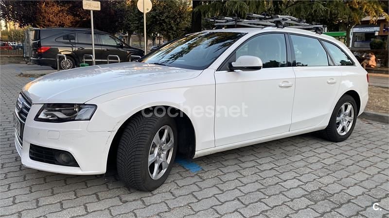 Usado Audi A4 143 CV (105 kW) 2011 Blanco Familiar