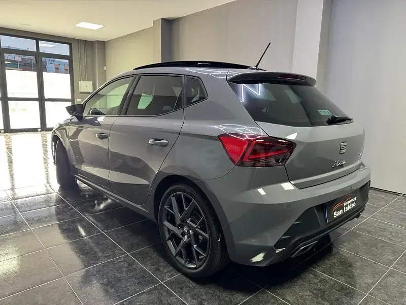 Nuevo Seat Ibiza FR 115 CV (84 kW) 2026 Gris / plata Utilitario