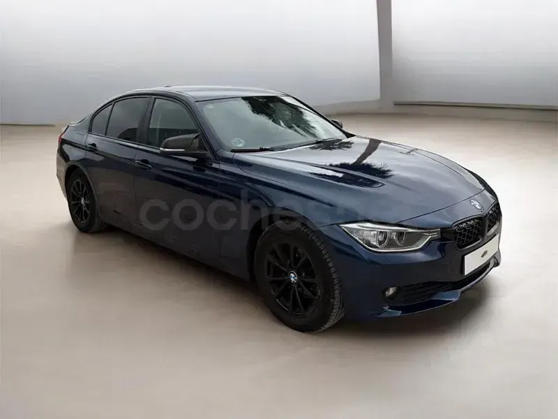 Usado BMW 318 143 CV (105 kW) 2014 Azul Berlina