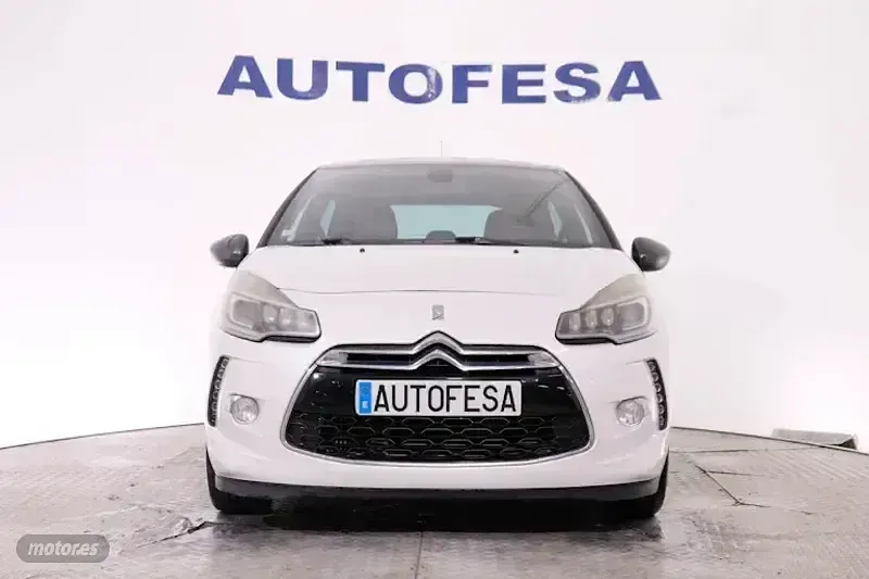 Usado DS Automobiles DS3 So Chic 110 CV (80 kW) 2015 Blanco Utilitario