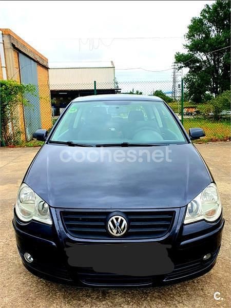 Usado VW Polo Highline 100 CV (73 kW) 2006 Negro Utilitario