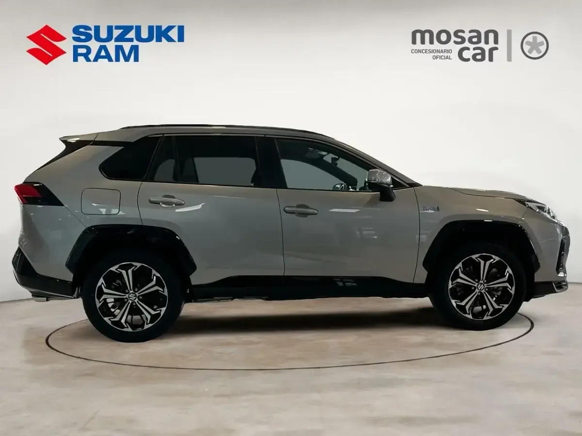 Nuevo Suzuki Across 306 CV (225 kW) 2025 Plata SUV