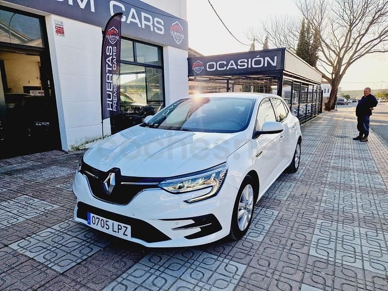Usado Renault Mégane IV Business 115 CV (84 kW) 2021 Blanco Berlina