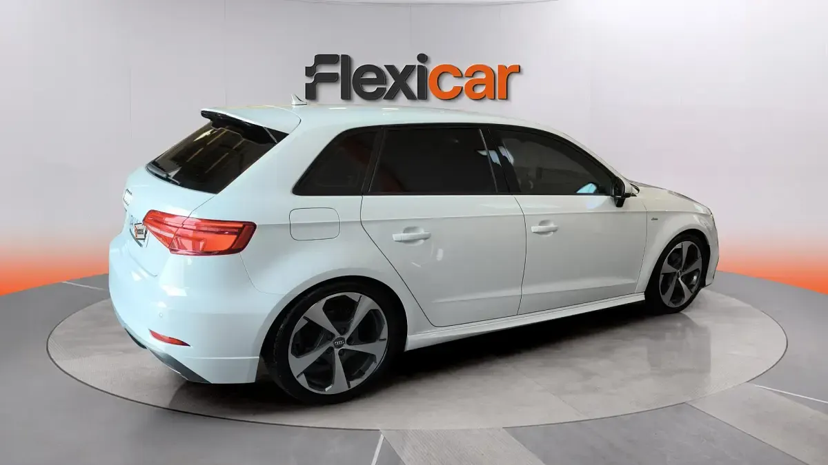 Usado Audi A3 Premium 116 CV (85 kW) 2018 Blanco Berlina