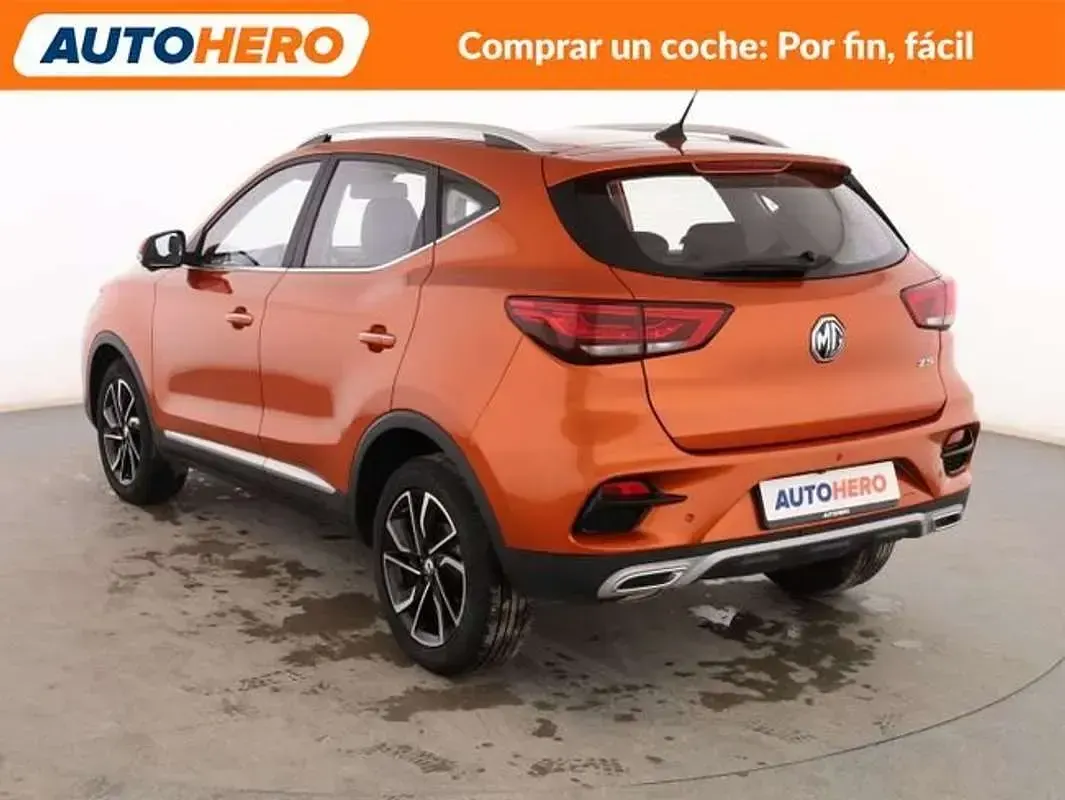 Usado MG ZS Luxury 106 CV (77 kW) 2023 Naranja SUV