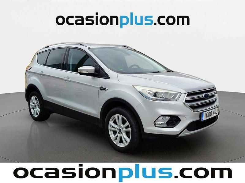 Usado Ford Kuga Trend+ 120 CV (88 kW) 2017 Gris plata SUV