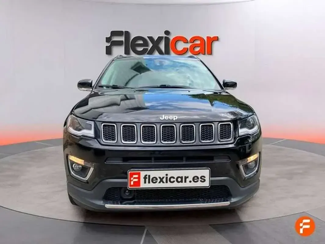 Usado Jeep Compass Limited 140 CV (102 kW) 2018 Negro SUV