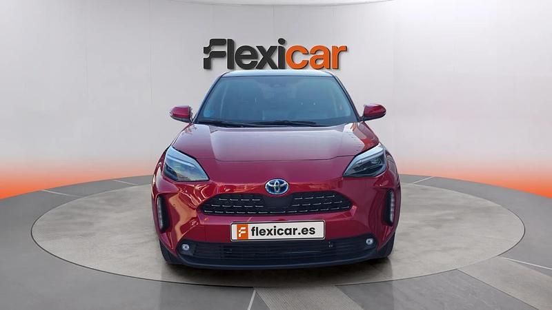 Usado Toyota Yaris Hybrid Active 116 CV (85 kW) 2023 Granate