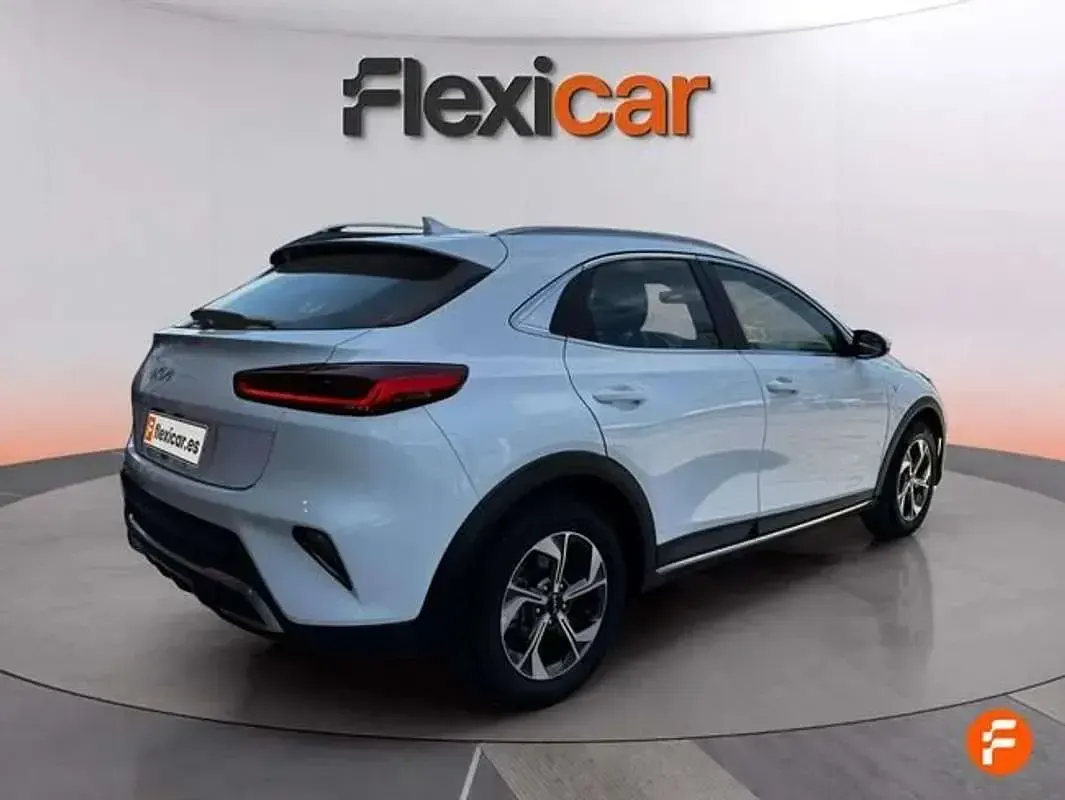 Usado Kia XCeed 101 CV (74 kW) 2024 Blanco SUV