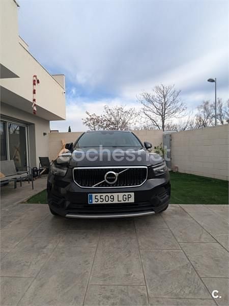 Negro Usado 2018 Volvo XC40 Momentum SUV | 18.000 € (Super precio) - Imagen 1/4
