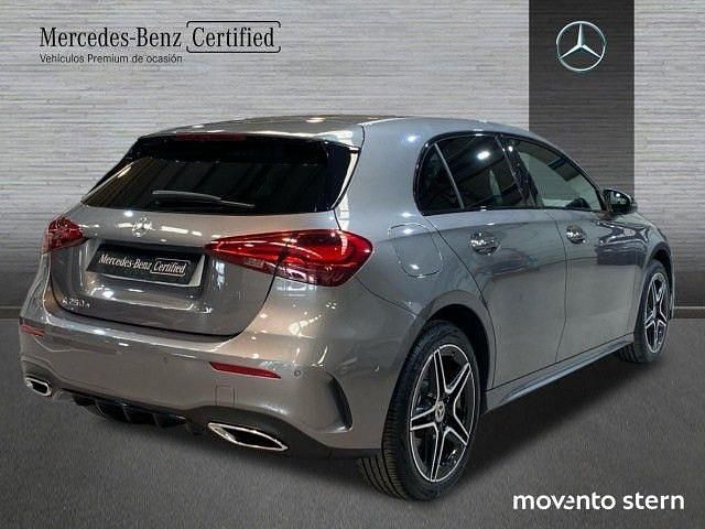 Usado Mercedes A250 Advanced 218 CV (160 kW) 2024 Gris / plata Berlina