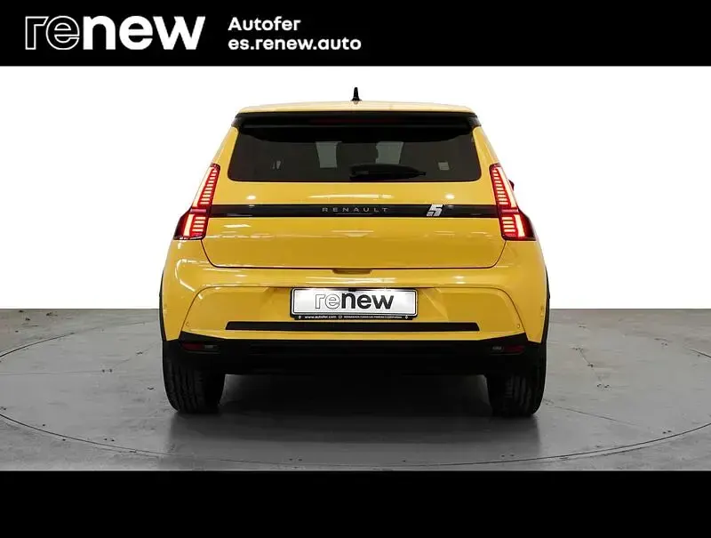 Usado Renault R5 Techno 88 kW (120 CV) 2025 Amarillo Utilitario