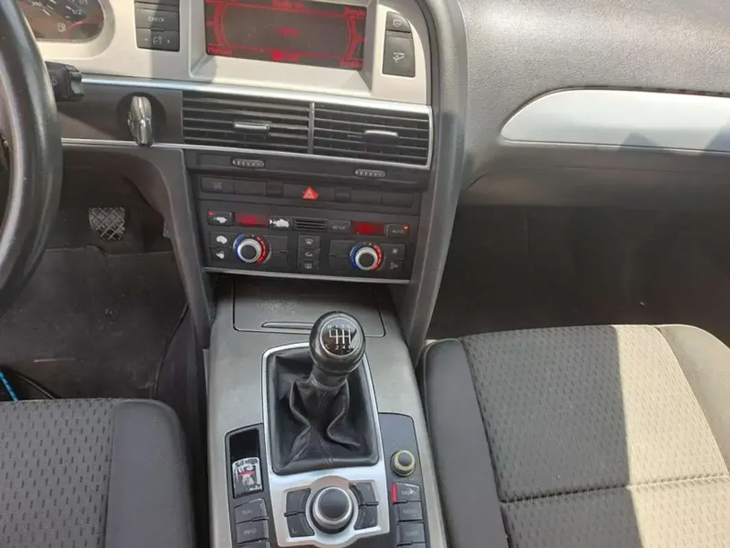 Usado Audi A6 140 CV (102 kW) 2008 Gris Berlina