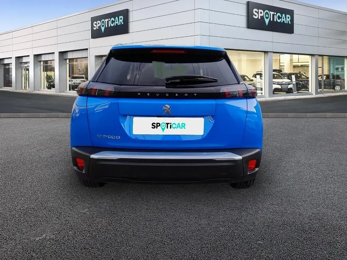 Usado Peugeot e-2008 Allure 100 kW (136 CV) 2022 Azul SUV