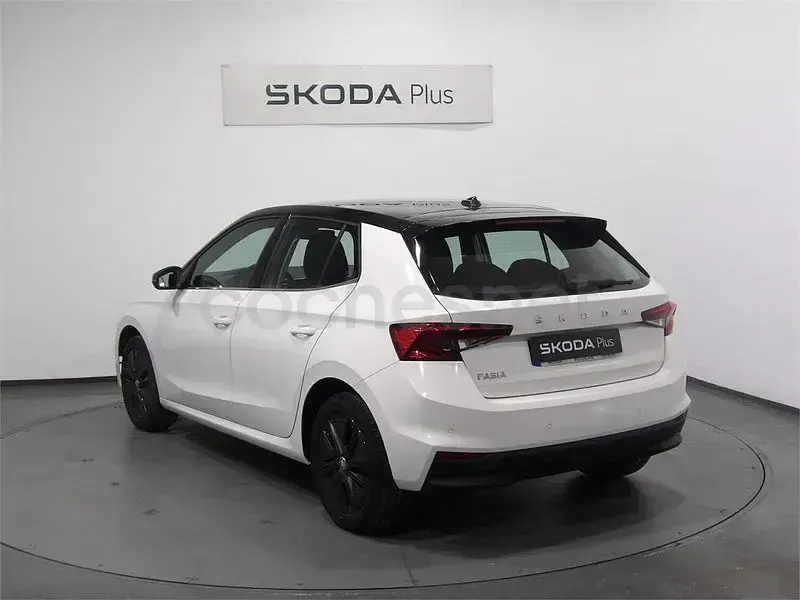 Usado Skoda Fabia Style 110 CV (80 kW) 2022 Blanco Utilitario