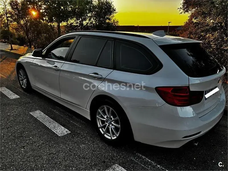 Usado BMW 318 143 CV (105 kW) 2013 Blanco Familiar