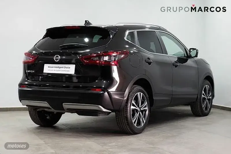 Usado Nissan Qashqai N-Connecta 115 CV (84 kW) 2020 Negro SUV