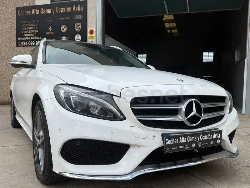 Usado Mercedes C220 170 CV (125 kW) 2017 Blanco Familiar