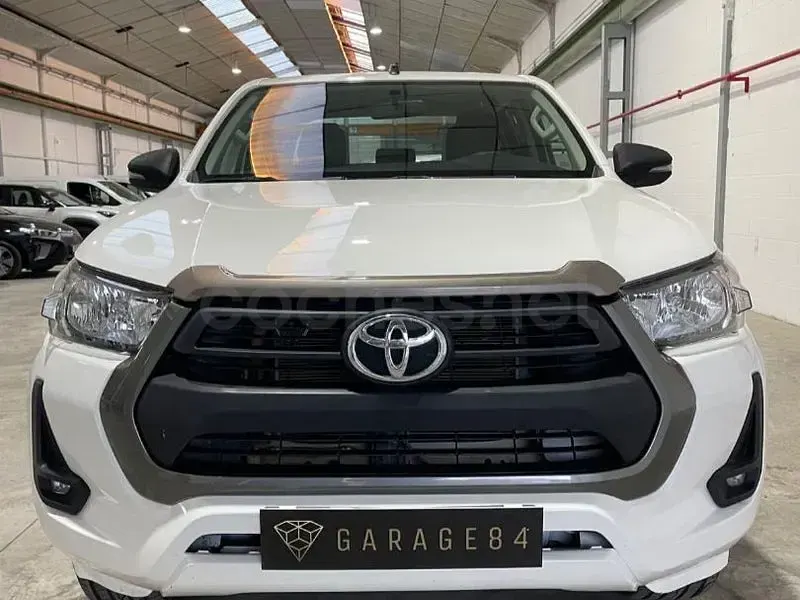 Usado Toyota HiLux 150 HP (110 kW) 2021 Branco Pickup