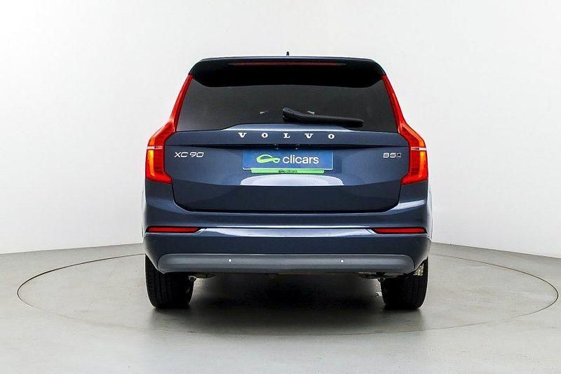 Usado Volvo XC90 Momentum 235 CV (172 kW) 2021 Azul SUV