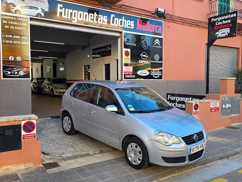 Usado VW Polo Advance 70 CV (51 kW) 2007 Gris / plata Utilitario