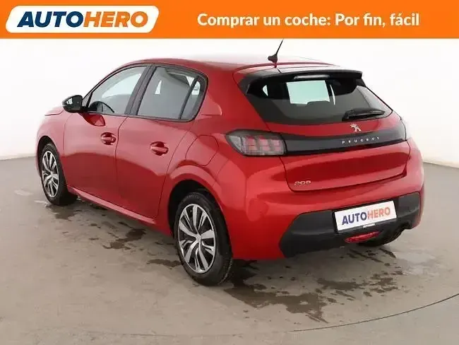 Usado Peugeot 208 Active 101 CV (74 kW) 2023 Rojo Utilitario