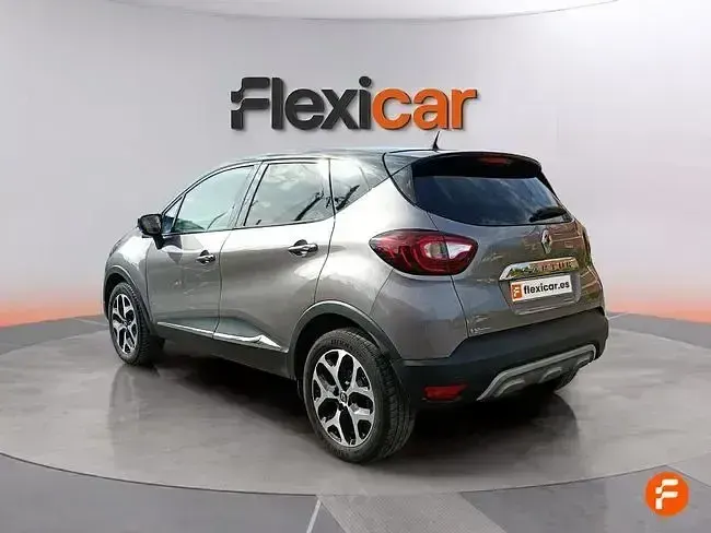 Usado Renault Captur Intens 90 CV (66 kW) 2018 Gris SUV