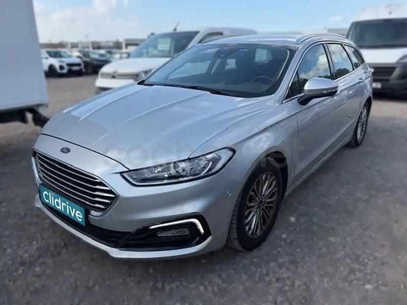 Usado Ford Mondeo Titanium 187 CV (137 kW) 2021 Amarillo Familiar