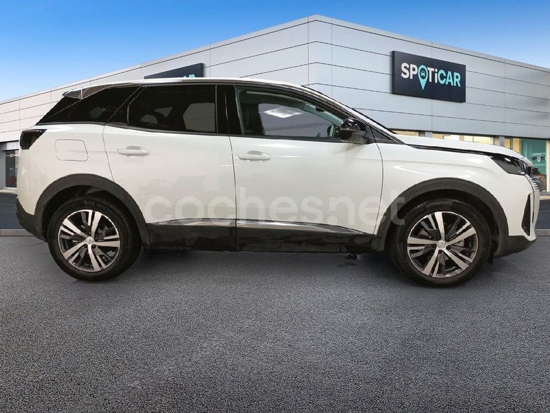 Usado Peugeot 3008 Allure 130 CV (95 kW) 2022 Blanco SUV