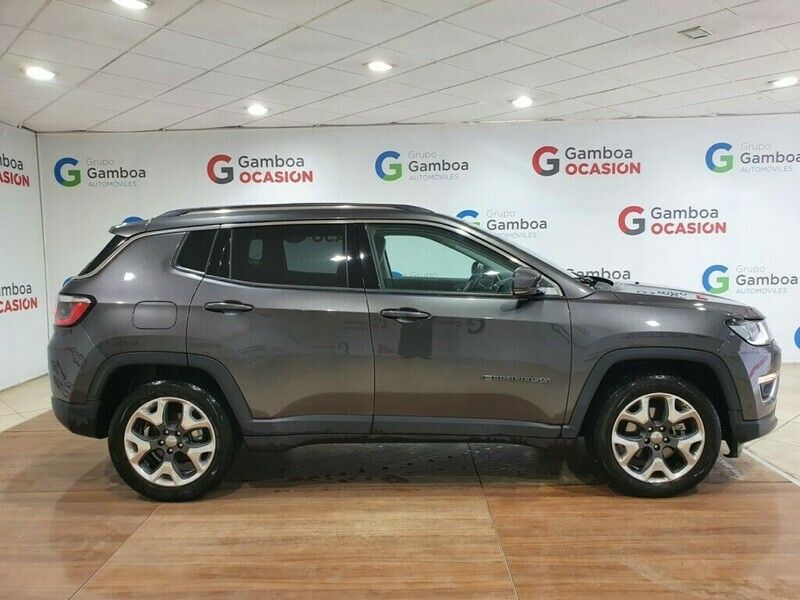 Usado Jeep Compass Limited 140 CV (102 kW) 2018 Gris SUV