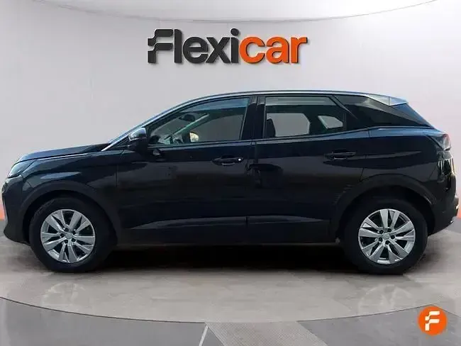 Usado Peugeot 3008 Active 130 CV (95 kW) 2022 Negro SUV