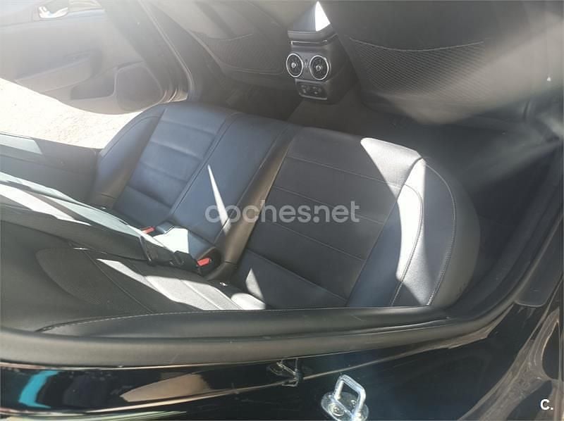 Usado Kia Stinger GT-Line 200 CV (147 kW) 2019 Negro Utilitario