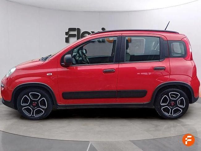 Usado Fiat Panda 70 CV (51 kW) 2022 Rojo Utilitario
