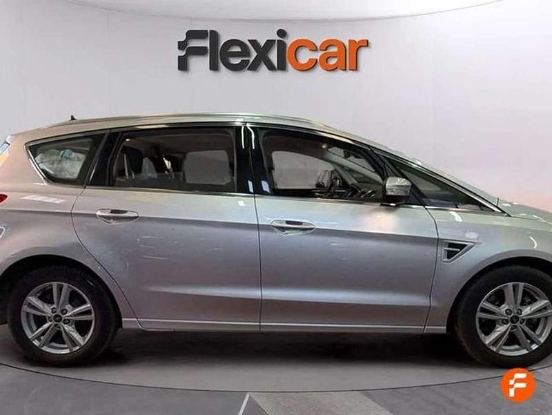 Usado Ford S-MAX Titanium 150 CV (110 kW) 2022 Gris Monovolumen