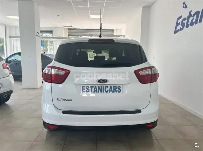 Usado Ford C-MAX 115 CV (84 kW) 2015 Blanco Monovolumen