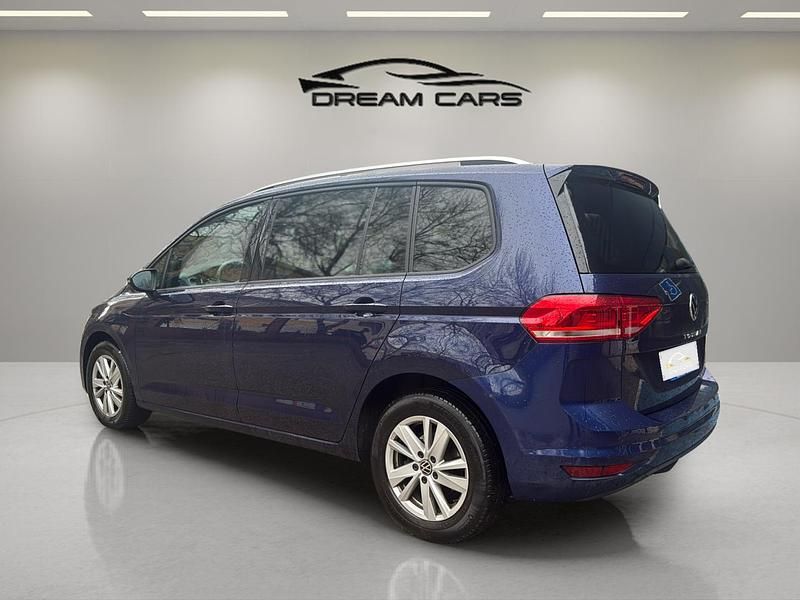 Usado VW Touran Advance 122 CV (89 kW) 2021 Azul Monovolumen