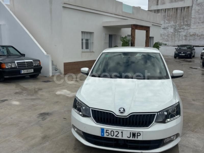 Blanco Usado 2017 Skoda Fabia Active Berlina | 7600 € (Precio justo) - Imagen 1/4