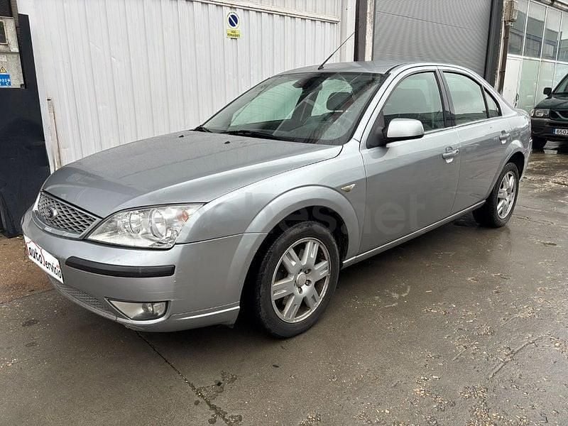 Usado Ford Mondeo Ghia 155 CV (114 kW) 2007 Gris / plata Berlina