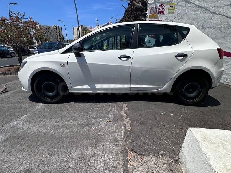 Usado Seat Ibiza Reference 90 CV (66 kW) 2017 Blanco Berlina