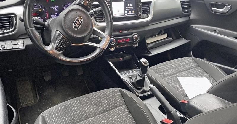 Usado Kia Stonic 100 CV (73 kW) 2019 SUV