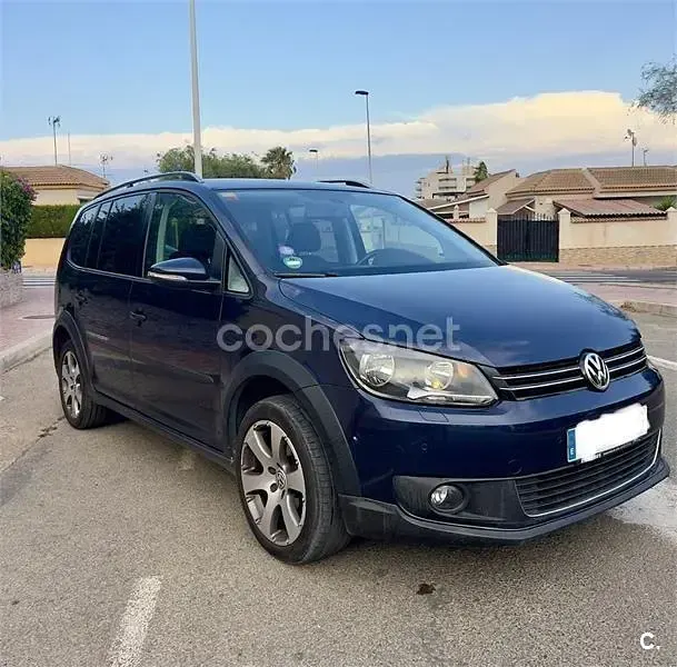 Usado VW Touran Advance 140 CV (102 kW) 2012 Azul Monovolumen