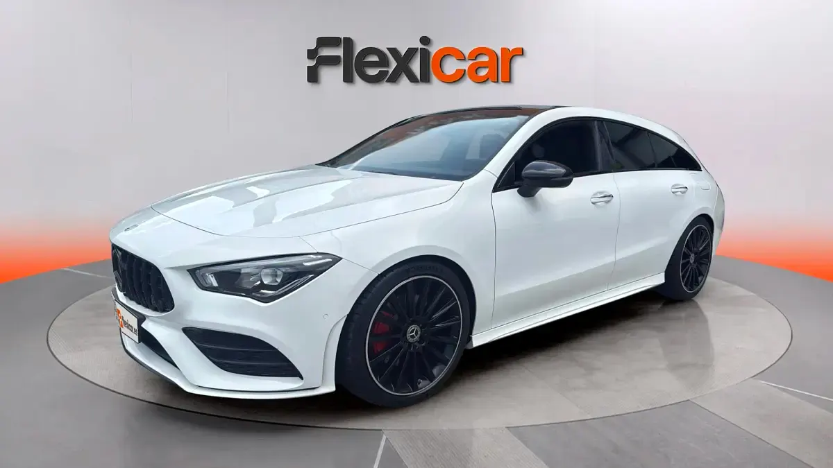 Usado Mercedes CLA200 Shooting Brake 163 CV (119 kW) 2020 Blanco Familiar