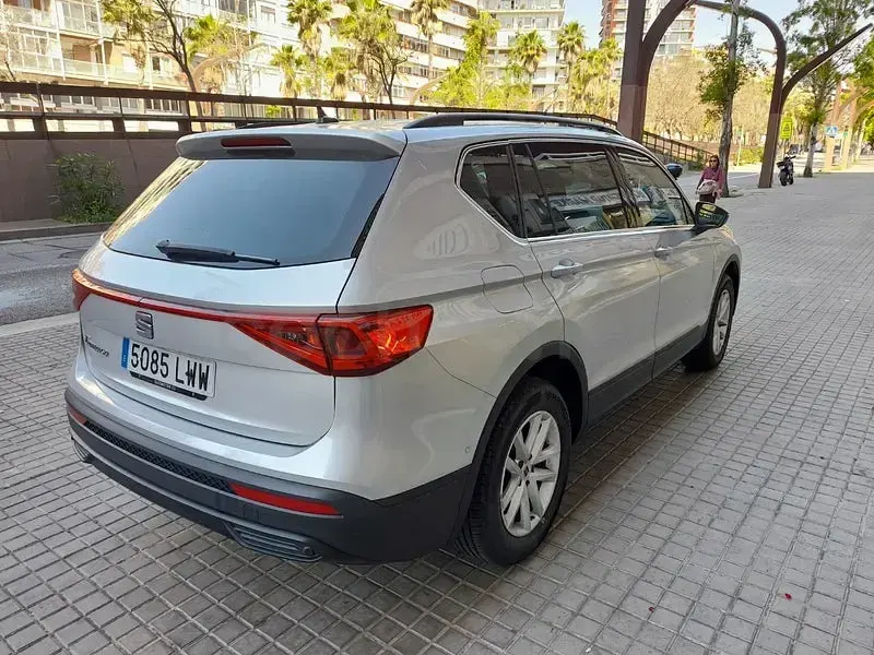 Usado Seat Tarraco Style 150 CV (110 kW) 2022 Gris / plata SUV
