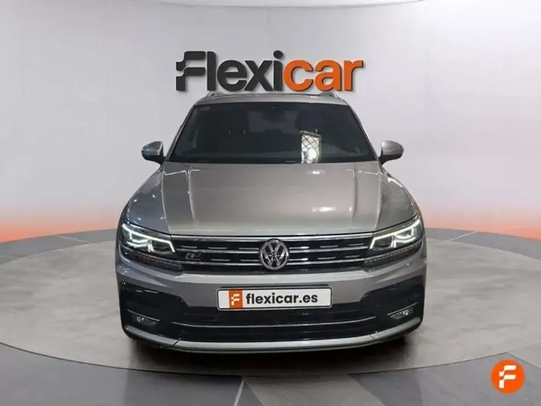 Usado VW Tiguan Sport 150 CV (110 kW) 2019 Gris SUV