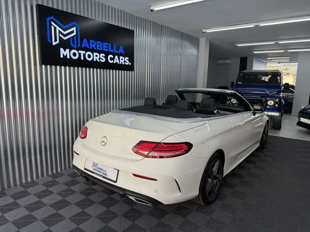 Usado Mercedes C220 194 CV (142 kW) 2019 Blanco Descapotable