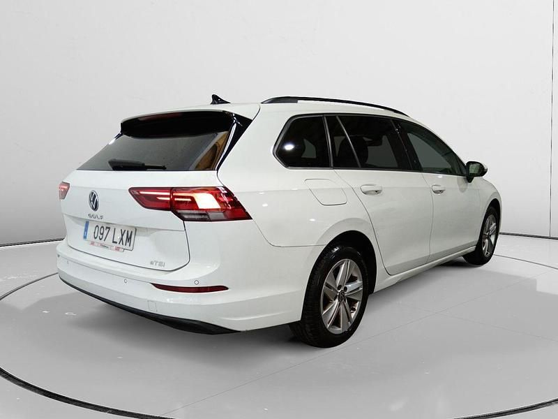 Usado VW Golf VIII Life 110 CV (80 kW) 2022 Blanco Berlina
