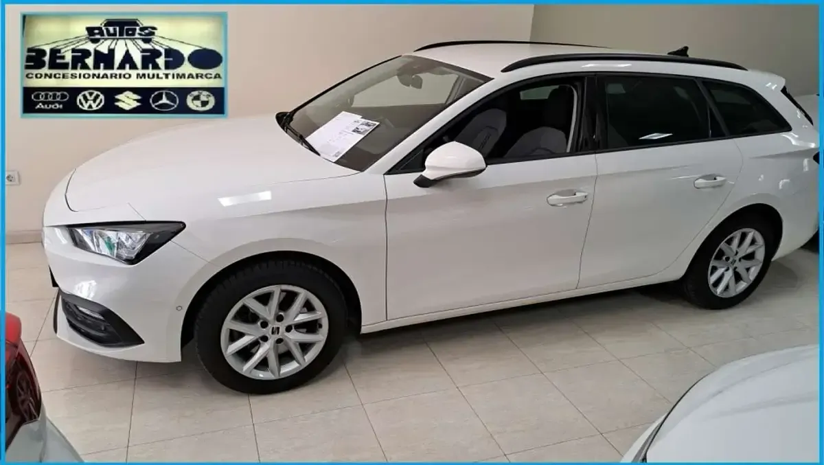 Usado Seat Leon ST Style 116 CV (85 kW) 2022 Blanco Familiar