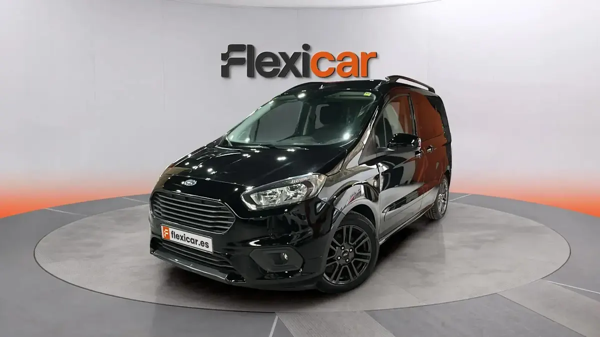 Usado Ford Tourneo Courier Sport 100 CV (73 kW) 2019 Negro Monovolumen