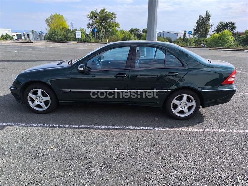 Verde Usado 2002 Mercedes C200 Avantgarde Berlina | 7000 € (Caro) - Imagen 1/4